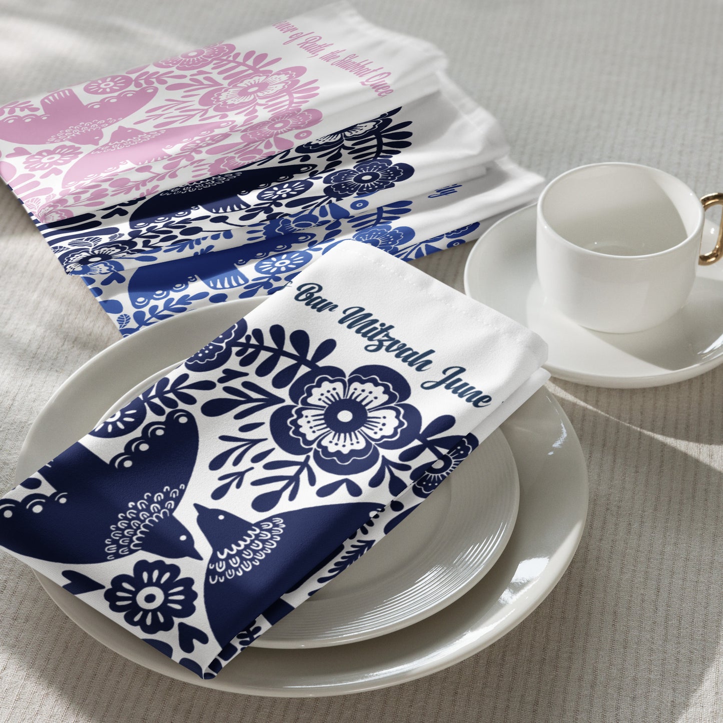 Personalized Shabbat Shalom Challah Cover (Hebrew)